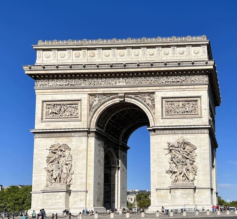 La guía definitiva para un viaje literario por París