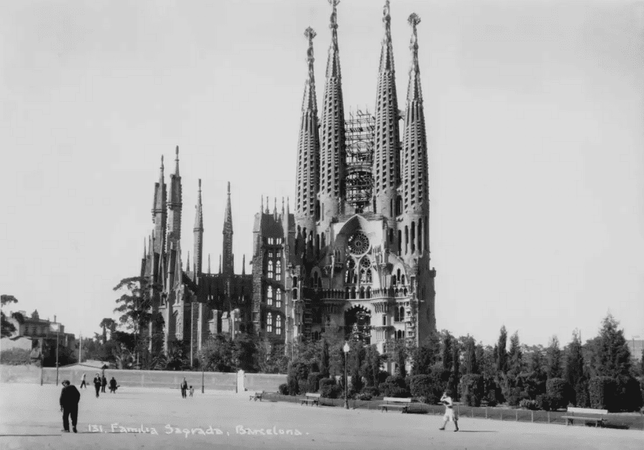 Imagen antigua de la Sagrada Familia