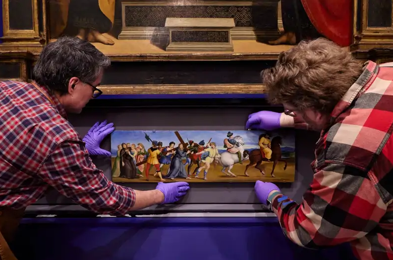 Descubre el viaje que han atravesado las piezas del “Retablo de Colonna” de Rafael hasta reunirse por primera vez en la nueva exposición del Met